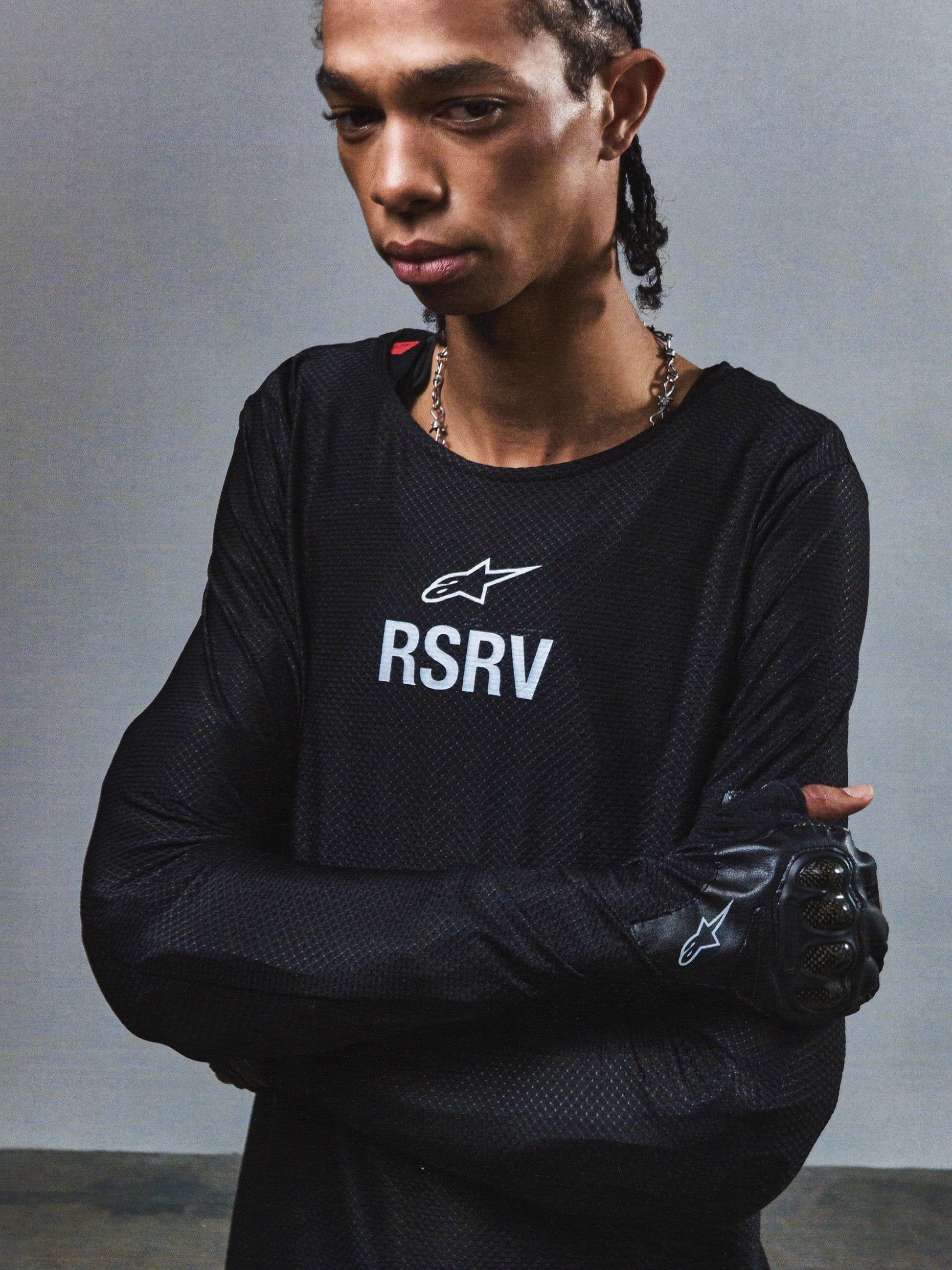 Knuckle LS Tee